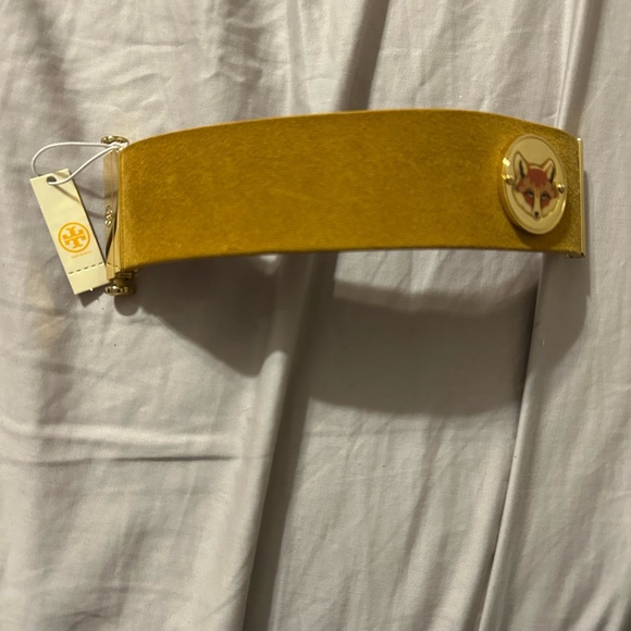 Tory Burch yellow leather fox face coin cuff bracelet nwt $145 RARE! - Picture 3 of 6